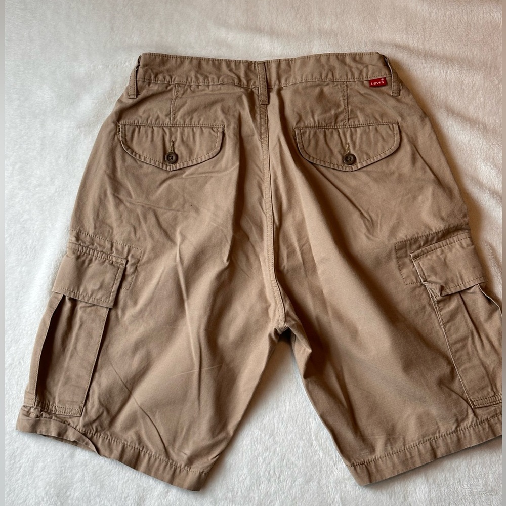 Men levis shorts size 29